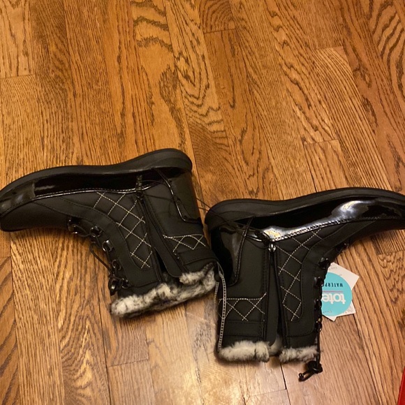 🌻2 for $39 🏷️Totes ThermoLite Boots Cozy Insulated Waterproof Boots • Size 9.5 - Picture 8 of 10